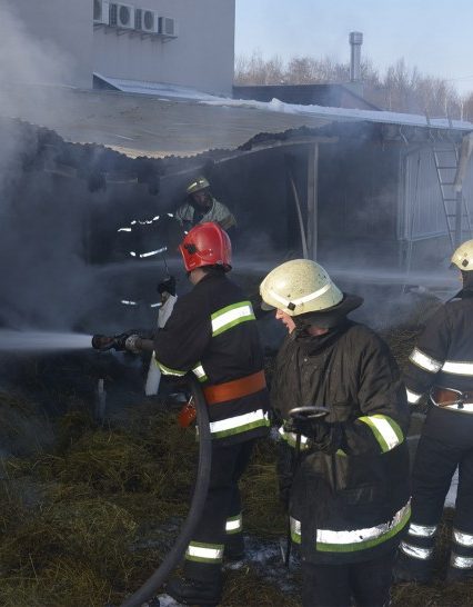 Ужгородські вогнеборці ліквідували три пожежі в житловому секторі (фото, відео)