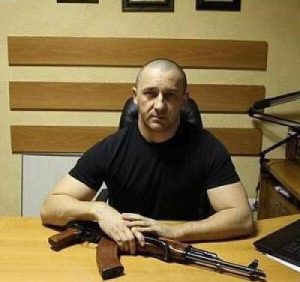 Скандальний депутат Волошин скуповує в Ужгороді квартири за безцінь