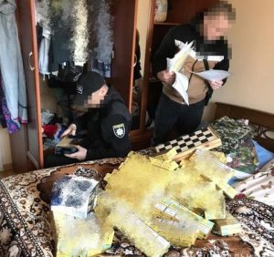 Правоохоронці Закарпаття викрили злочинну групу, яка підозрюється у вчиненні понад 40 злочинів