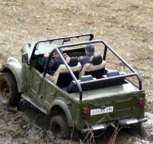 Унікальну Анталовецьку поляну нищать «джипери»