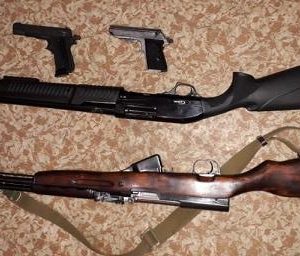 Закарпатці здають в поліцію незареєстровану зброю