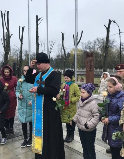 Закарпатці взяли участь у вшануванні полеглих воїнів на Житомирському військовому цвинтарі