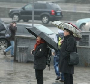 Украину накроют дожди с грозами, и похолодает: прогноз погоды на неделю