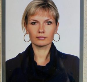 Поліція Ужгорода розшукує місцеву мешканку (фото)