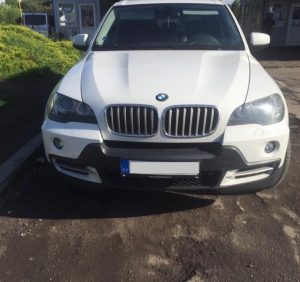 BMW X5 з підробленим VIN-кодом затримали на українсько-словацькому кордоні