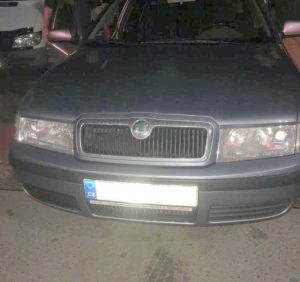 Прикордонники виявили зброю у чеха, який прямував на в’їзд в Україну (фото)