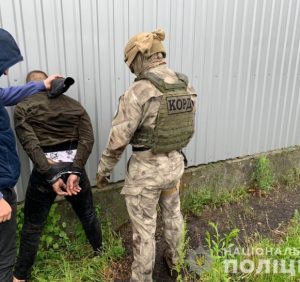 На Виноградівщині поліцейські викрили наркоторговця