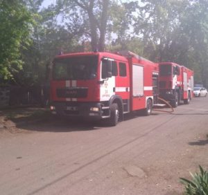 Ужгородські вогнеборці ліквідували пожежу в закинутій будівлі