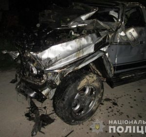 Тячівська поліція встановлює обставини аварії з потерпілими у селі Вільхівці