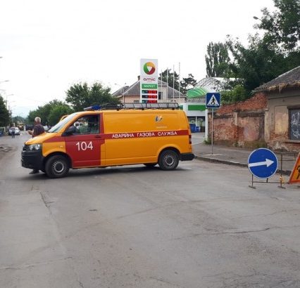 До уваги водіїв: рух вулицею Капушанська в Ужгороді обмежений