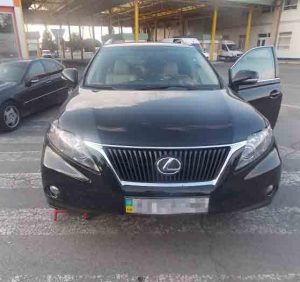 Викрадений «Lexus RX-350» намагалися вивезти з України: спрацювала база Інтерполу (фото)