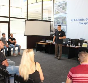 Закарпатські митники вчилися виявляти громадян підвищеного ризику
