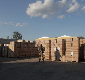 Величезна партія нелегальних цигарок, вилучена СБУ на Закарпатті, могла належати родині Балог (відео)
