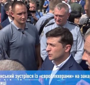 Зеленський пообіцяв закарпатським власникам євроавто вирішити їх проблему (відео)