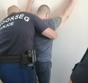 Поліція Закарпаття екстрадувала до Угорщини обвинуваченого у тяжких злочинах