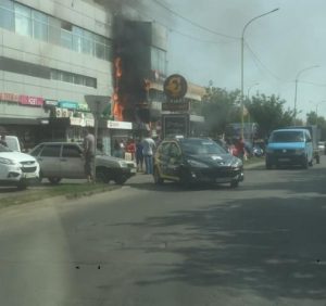 В Ужгороді трапилася пожежа в одному з найбільших ТРЦ – ТОКІО (відео)