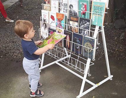 Ужгородців запросили до бібліотеки обміняти прочитані книжки на нові