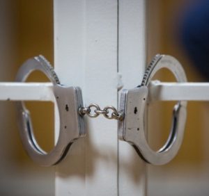 На Мукачівщині односельці пограбували дитину і полишили її помирати в будівлі закинутого заводу