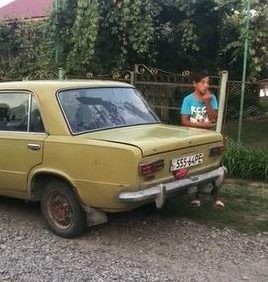 Малолітній ром взяв машину і влаштував «дитячий» заїзд поблизу Ужгорода. Втрутились громада і поліція (відео)