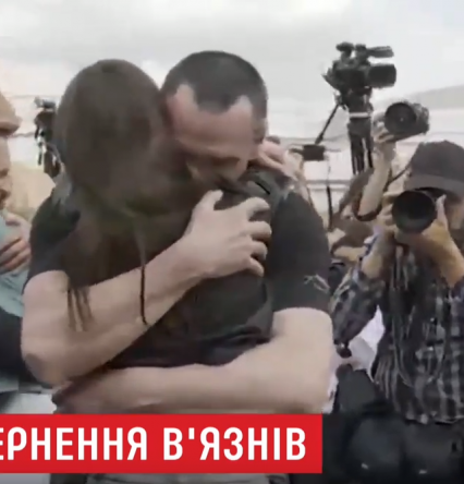 Довгий шлях додому – звільнені з полону українці ступили на рідну землю
