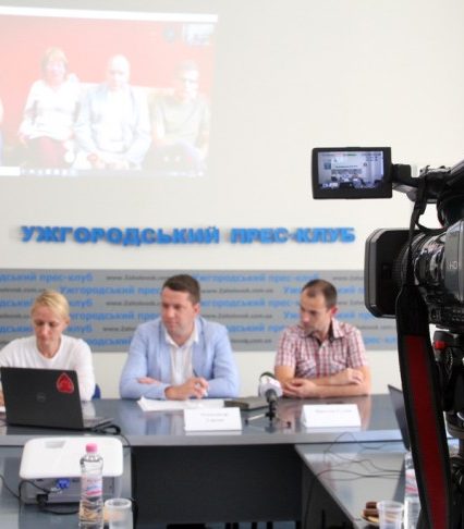 Майже всі закарпатські газети, які роздержавилися, здали документи в останній день