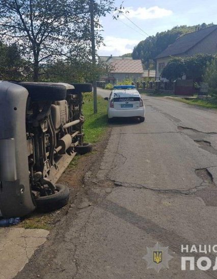 Жахлива ДТП на Хустщині: п’яний водій збив маму з двома дітьми