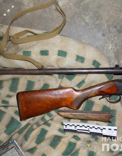 У Хусті чоловік вчинивши замах на вбивство співмешканки вкоротив собі віку
