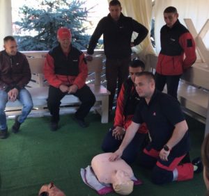 На Закарпатті стартували дводенні навчання гірських рятувальників по наданню долікарської допомоги постраждалим у горах