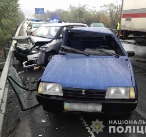 Поліція встановлює обставини ДТП з потерпілими у Мукачівському районі