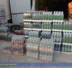 СБУ блокувала незаконне виробництво та збут алкосурогату у двох західних областях – Івано-Франківській та Закарпатській