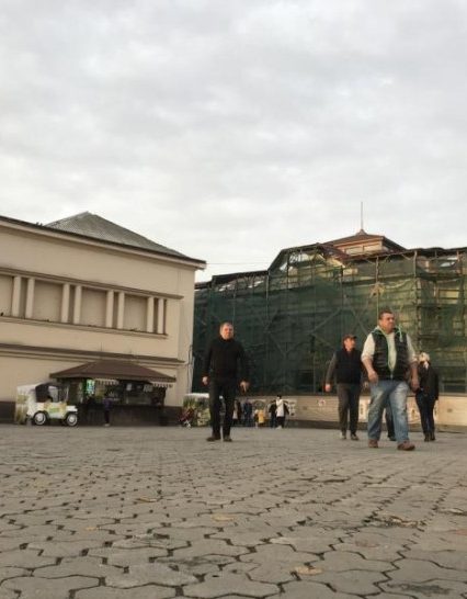 «Коронна» схема: як ужгородці залишились без реставрованої «Корони» та реконструйованої Театральної