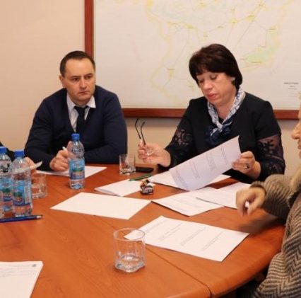 Керівник Закарпаття разом з народним депутатом провели виїзний прийом громадян у Виноградові