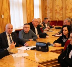 До кінця січня всі заклади охорони здоров’яобласті повинні бути на 100% готові до контрактування