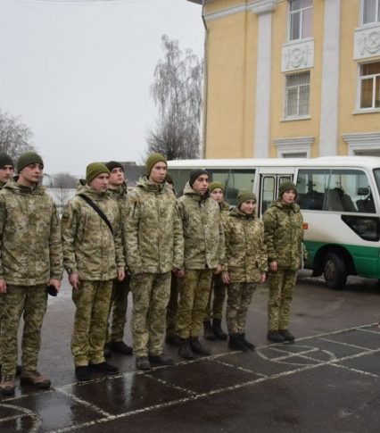 У Чопський загін прибули курсанти-випускники