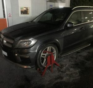 Викрадений у Німеччині «Mercedes» затримали прикордонники на Закарпатті