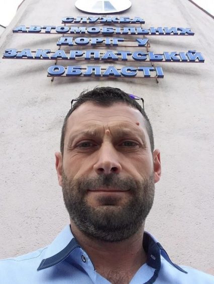 Затриманий на хабарі начальник Закарпатського облавтодору, встиг попрацювати радником Мукачівського міського голови