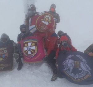 “Загартовані війною” здійснили зимове сходження на Говерлу (відео)