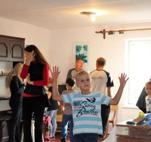 Рейдери з Ужгородської міськради відбирають приміщення у дітей