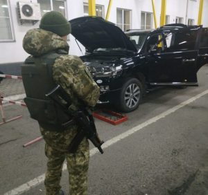 За «дипломатичну контрабанду» на Закарпатті порушено два кримінальні провадження