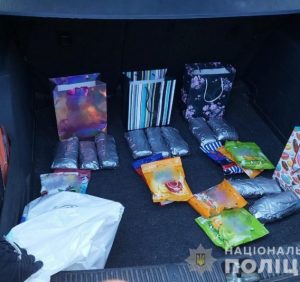 В Ужгороді правоохоронці виявили 2,2 кг метамфетаміну у автомобілі іноземця