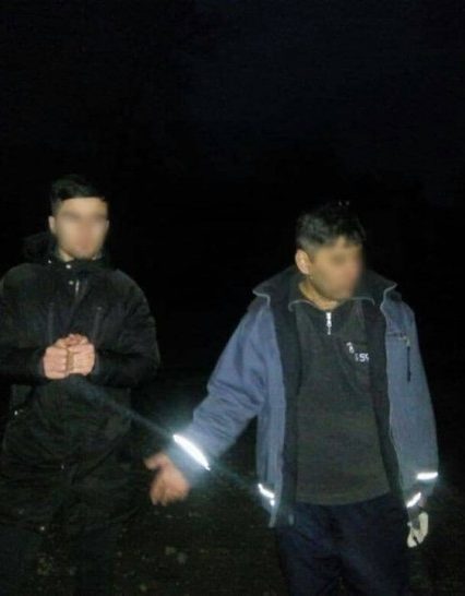 На Закарпатті затримали четвірку нелегалів з Таджикистану та двох їхніх пособників