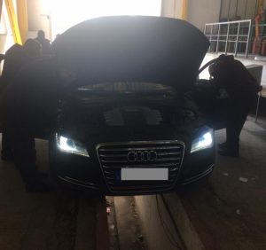 Прикордонники Чопського загону вчергове виявили контрабандні сигарети в автомобілі дипломата