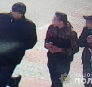 В Ужгороді озброєні підлітки пограбували перехожого. Розбійників затримано
