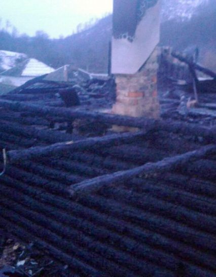 Протягом доби на Закарпатті горіли три надвірні споруди (фото)
