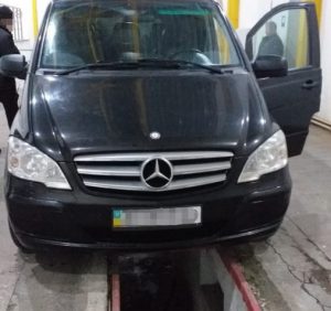 Прогадав. Розклав карти Таро «не в тій комбінації» та втратив “Mercedes” (фото)