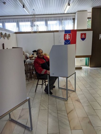 Нардепи від Закарпаття поспостерігали за виборами в Словаччині і обговорили подальшу співпрацю (фото)