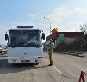 Рятувальники Закарпаття надають допомогу українцям, які повертаються додому (фото)