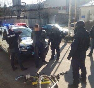 В Ужгороді поліція затримала наркоторговця