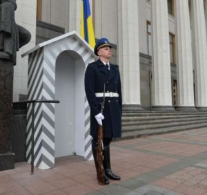 Біля будівлі Верховної Ради України нестиме службу Почесна варта Національної гвардії України (фото)