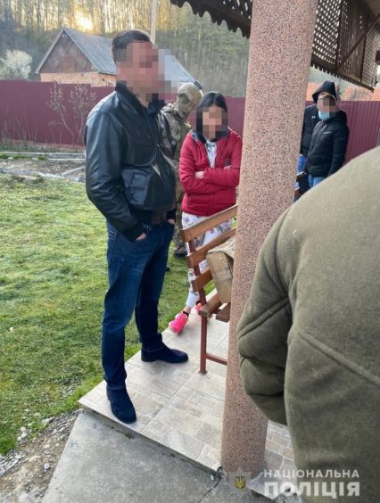 Поліція повідомила про підозру чоловіку, який відкрив стрільбу і поранив мукачівця